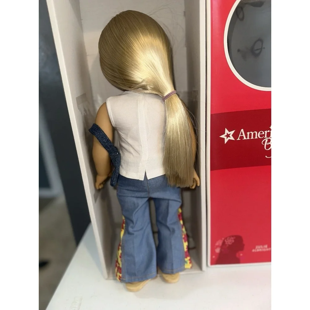 American Girl DOLL 18
